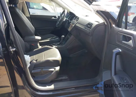 2021 Volkswagen Tiguan 2.0T Se/2.0T Se R-Line Black/2.0T Sel from USA, damaged, VIN 3VV2B7AX4MM121545